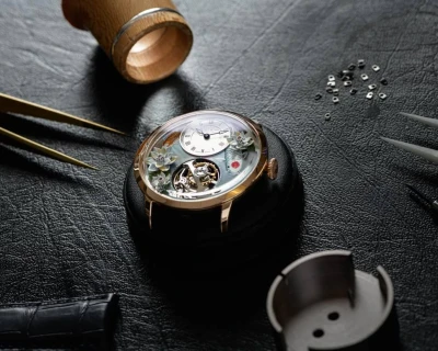 Arnold & Son Ultrathin Tourbillon Koi 1UTAR.M99A